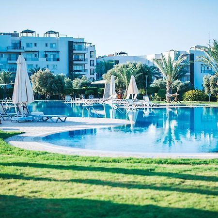 Premium Sun Apartment Vokolidha Bagian luar foto